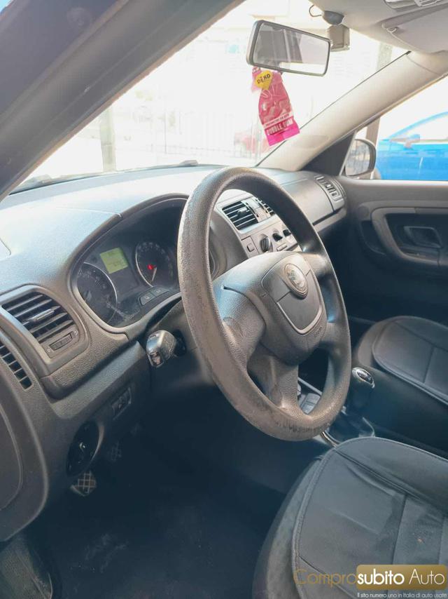 SKODA Roomster usata 24