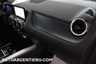 MERCEDES-BENZ GLA 180 usata, con Hill holder