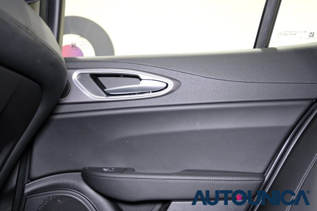 ALFA ROMEO Giulia usata, con Airbag testa
