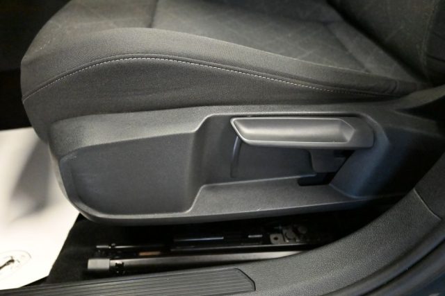 VOLKSWAGEN Golf usata 57