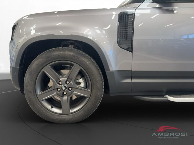 LAND ROVER Defender usata 13