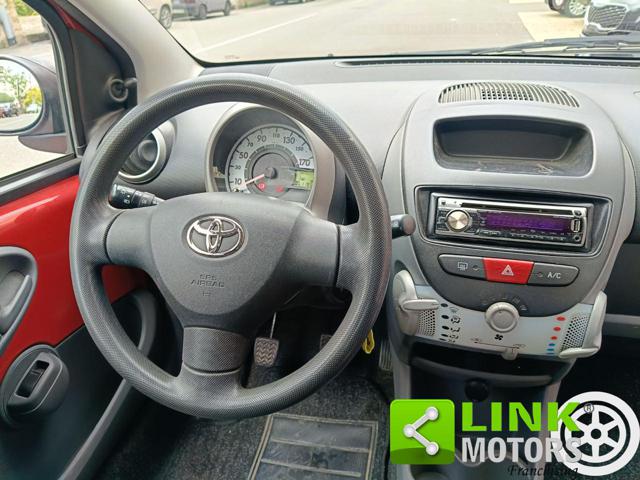 TOYOTA Aygo usata, con Autoradio