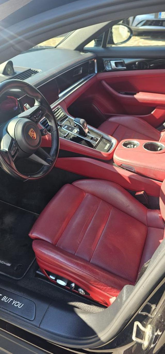 PORSCHE Panamera usata, con Park Distance Control