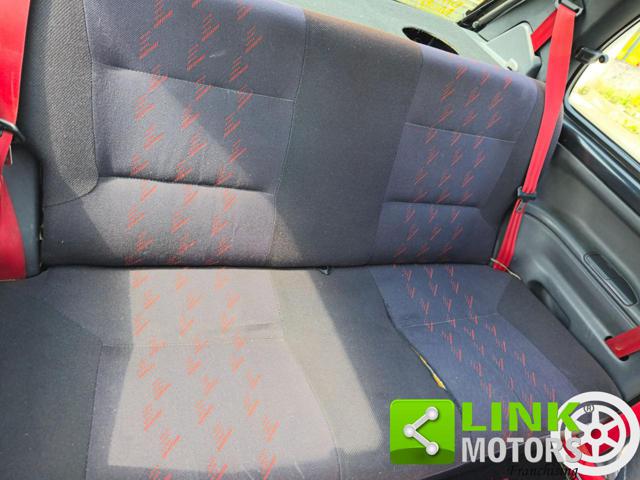 PEUGEOT 106 usata 11