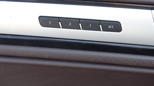 VOLKSWAGEN Touareg usata 56