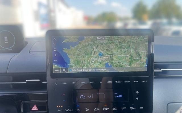 HYUNDAI Staria usata, con Boardcomputer