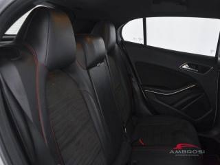 MERCEDES-BENZ GLA 200 usata 10