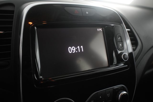 RENAULT Captur usata 8