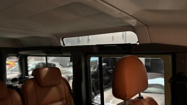 LAND ROVER Defender usata 24