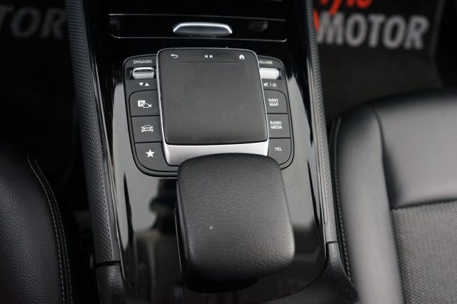 MERCEDES-BENZ GLA 180 usata 53