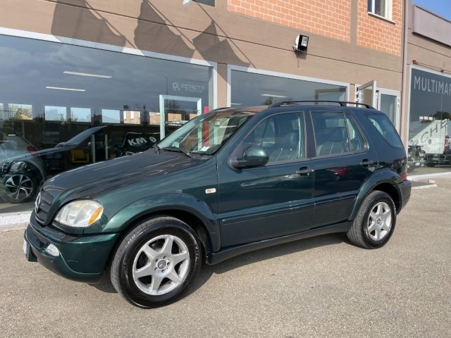 MERCEDES-BENZ ML 270 usata, con Airbag