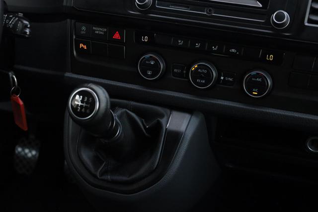 VOLKSWAGEN Caravelle usata, con Controllo trazione