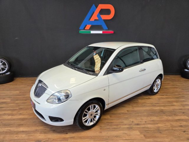 LANCIA Ypsilon usata, con Airbag