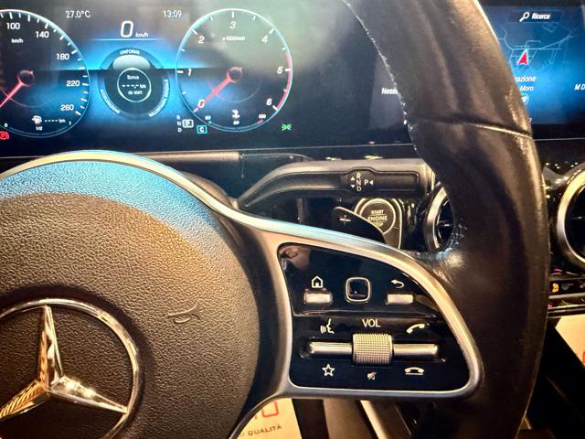 MERCEDES-BENZ GLA 200 usata, con Tettuccio apribile