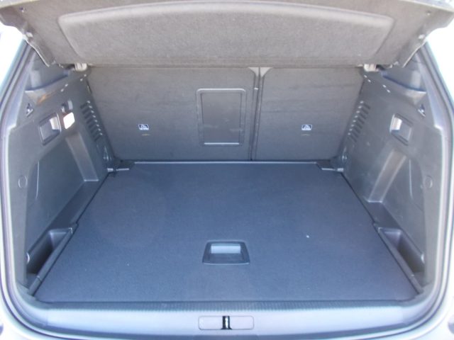 PEUGEOT 3008 usata, con Park Distance Control