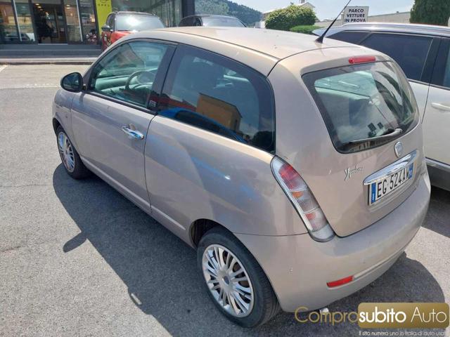 LANCIA Ypsilon usata, con Autoradio