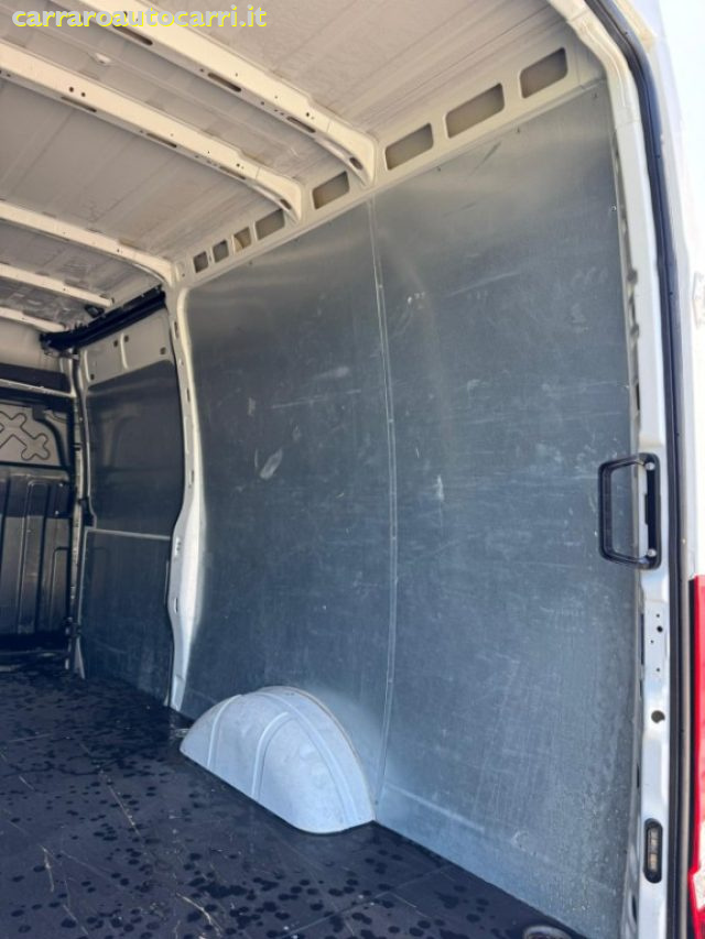 IVECO Daily usata, con Luci diurne