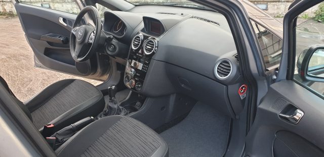 OPEL Corsa usata, con Climatizzatore
