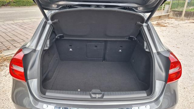 MERCEDES-BENZ GLA 220 usata, con Airbag Passeggero