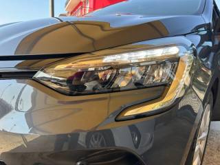 RENAULT Clio usata, con Sistema di navigazione