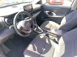TOYOTA Yaris usata 8