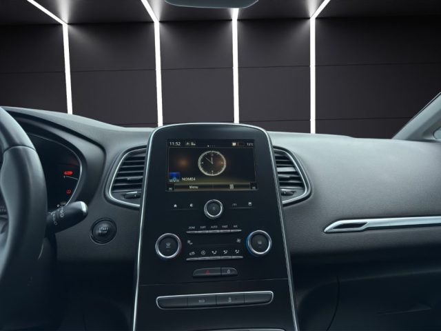 RENAULT Grand Scenic usata, con Servosterzo