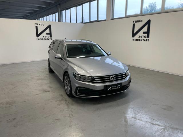 VOLKSWAGEN Passat Variant usata, con ABS