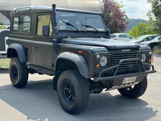 LAND ROVER Defender usata 3