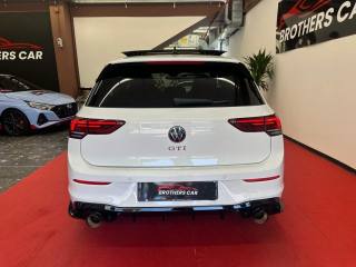 VOLKSWAGEN Golf usata, con Autoradio