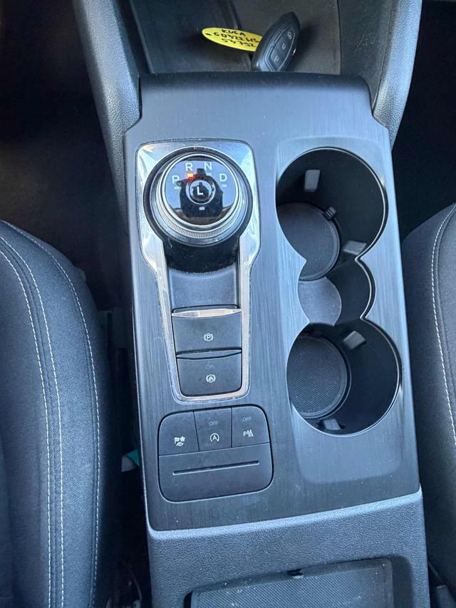 FORD Kuga usata, con Bracciolo