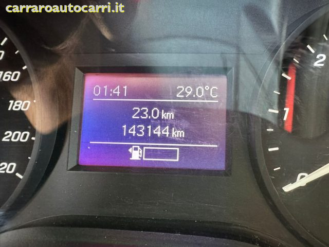 MERCEDES-BENZ Vito usata, con Servosterzo
