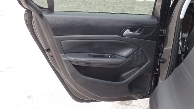 PEUGEOT 308 usata, con Blind spot monitor