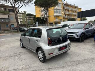 VOLKSWAGEN up! usata, con Autoradio