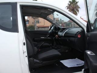 MITSUBISHI L200 usata, con Controllo automatico clima