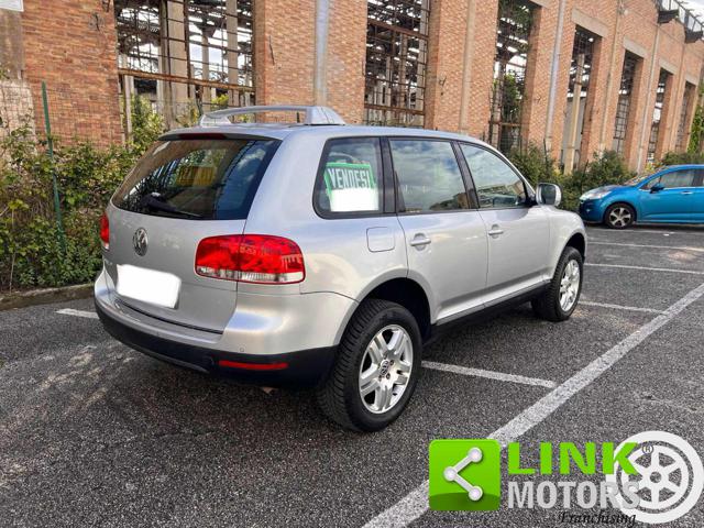VOLKSWAGEN Touareg usata, con Autoradio