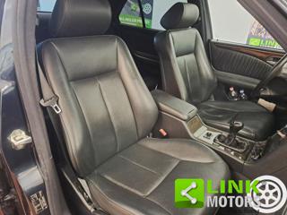 MERCEDES-BENZ E 200 usata 28