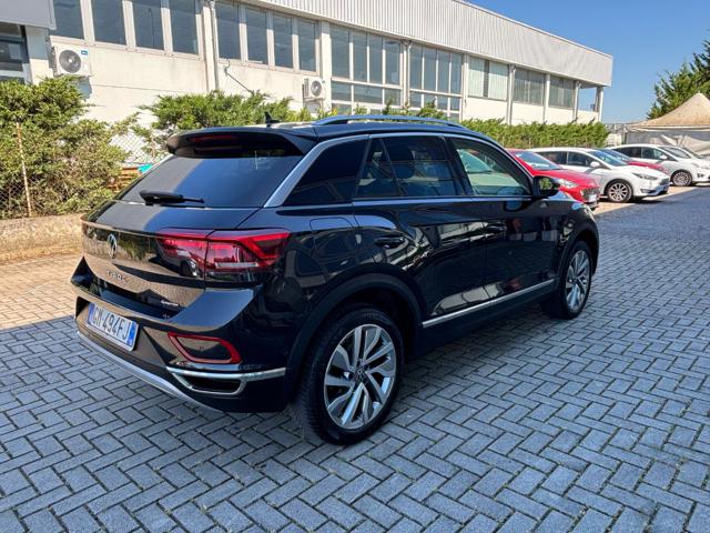 VOLKSWAGEN T-Roc usata, con Autoradio