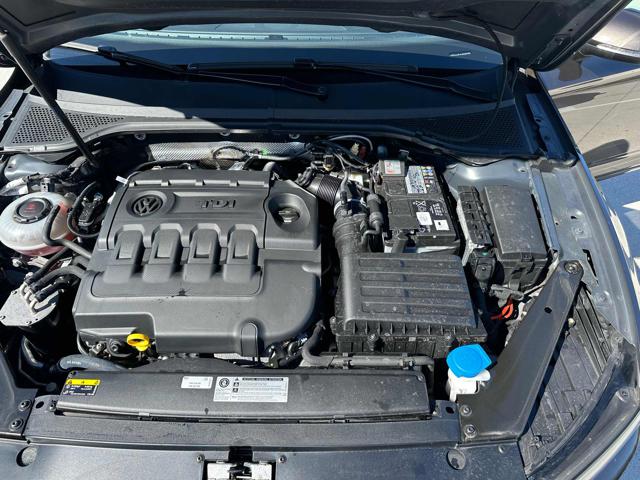 VOLKSWAGEN Passat Variant usata, con Bracciolo