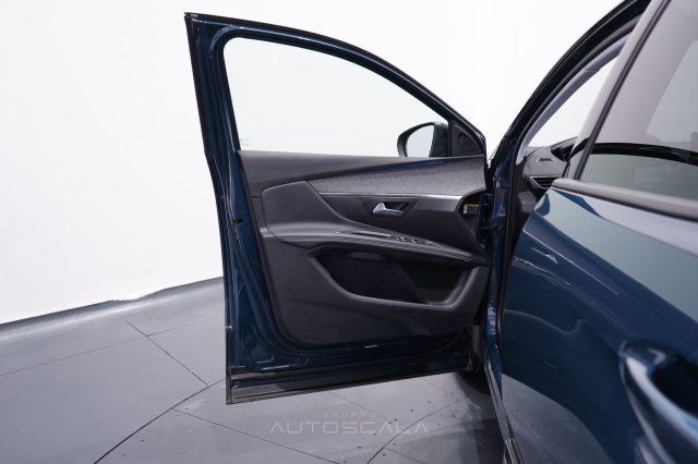 PEUGEOT 3008 usata, con Cruise Control