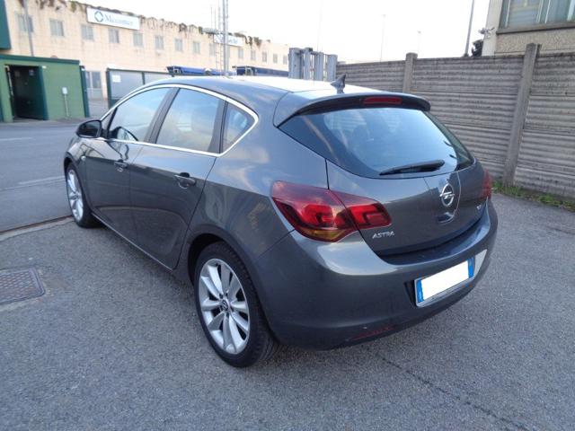 OPEL Astra usata, con Airbag laterali