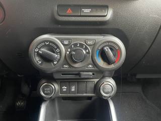 SUZUKI Ignis usata, con Fari LED