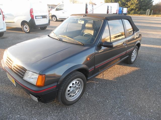 PEUGEOT 205 usata, con Alzacristalli elettrici