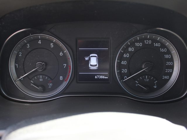 HYUNDAI Kona usata, con Touch screen