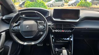 PEUGEOT 2008 usata, con Interni in pelle