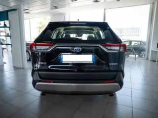 TOYOTA RAV 4 usata, con Cerchi in lega