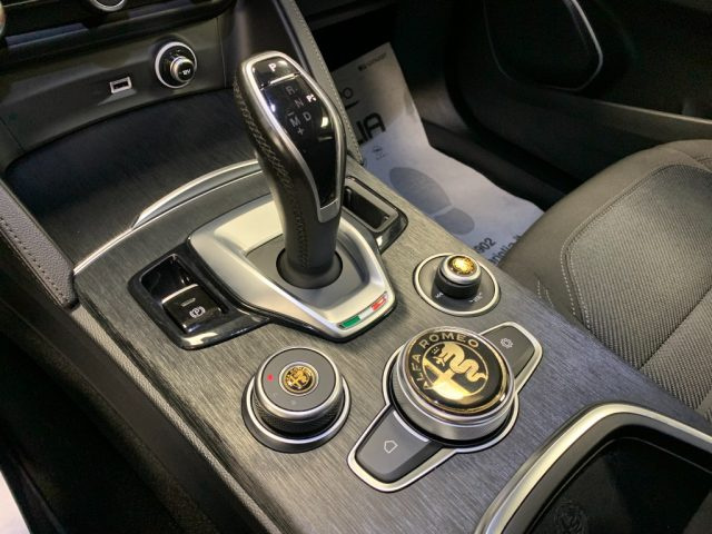 ALFA ROMEO Stelvio usata, con MP3