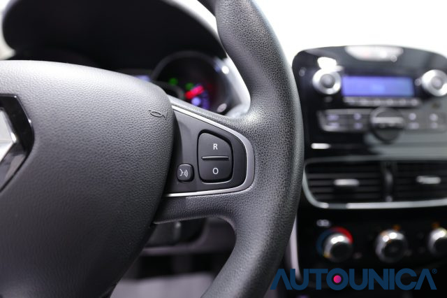 RENAULT Clio usata, con Specchietti laterali elettrici