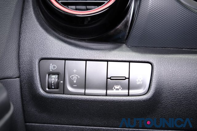 HYUNDAI Kona usata, con Touch screen