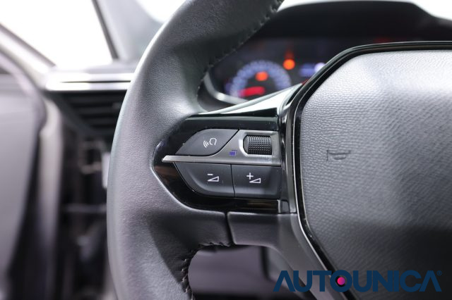PEUGEOT 208 usata, con USB