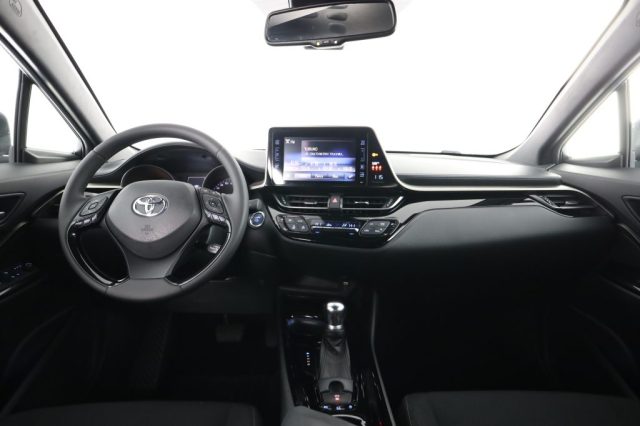 TOYOTA C-HR usata 4